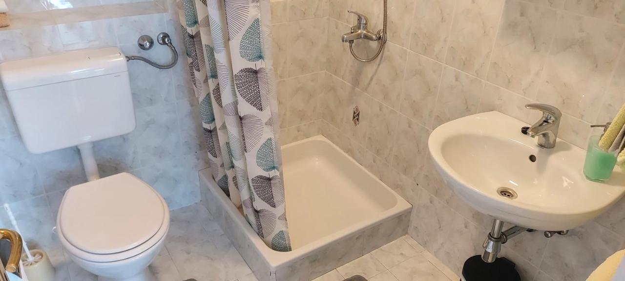 Apartmani Sladana Kampor Εξωτερικό φωτογραφία