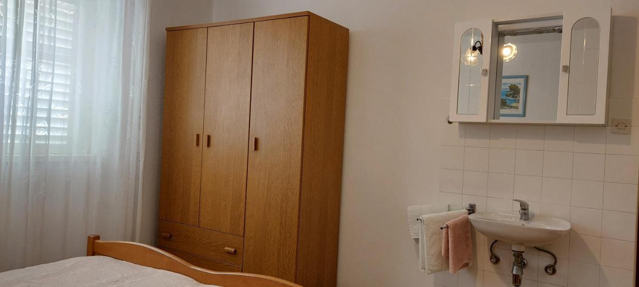 Apartmani Sladana Kampor Εξωτερικό φωτογραφία