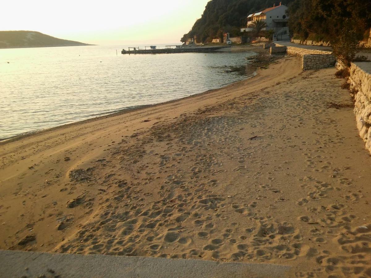 Apartmani Sladana Kampor Εξωτερικό φωτογραφία